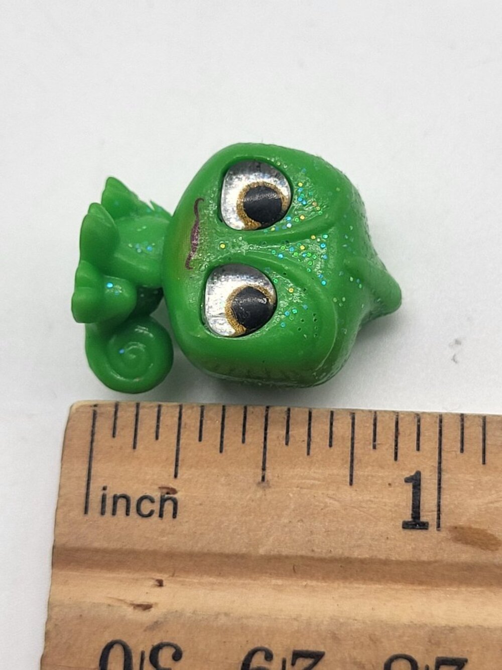 Disney Doorables Pascal the Chameleon Tangled Glitter Figure Green Moose - Picture 8 of 8